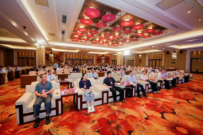 Shandong plieno konstrukcijų pramonės asociacijos keturių etapų naujų technologijų konferencija ir paroda