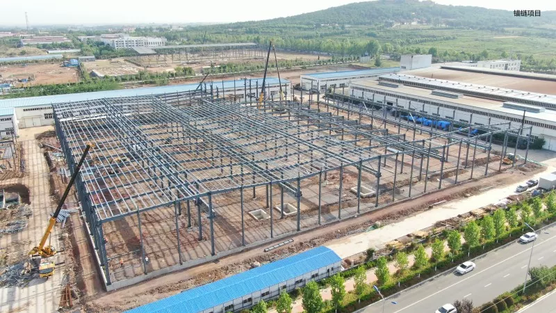 Plieninės konstrukcijos chemijos sandėlio sandėlio statyba